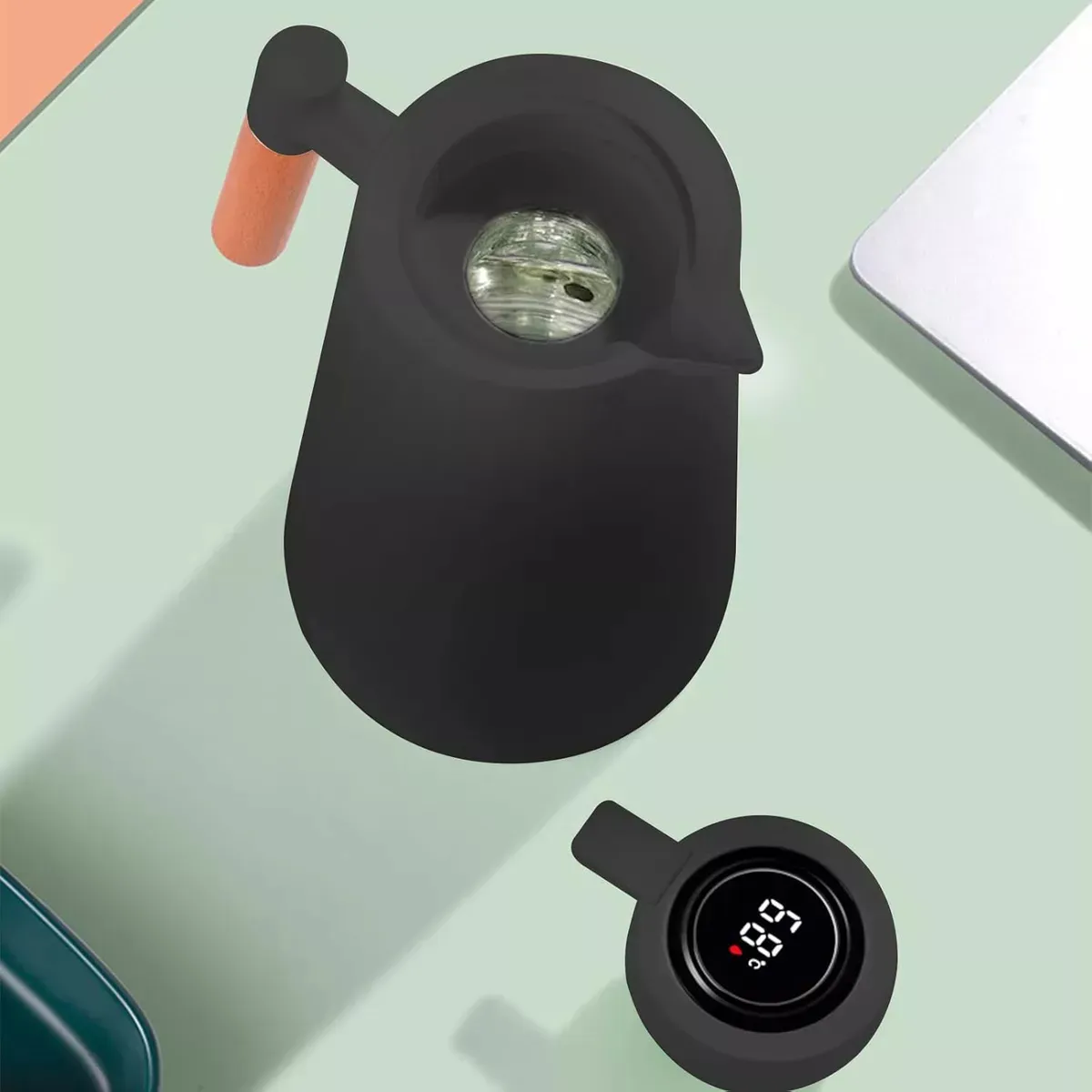 Jarra térmica negra con indicador de temperatura 1lts